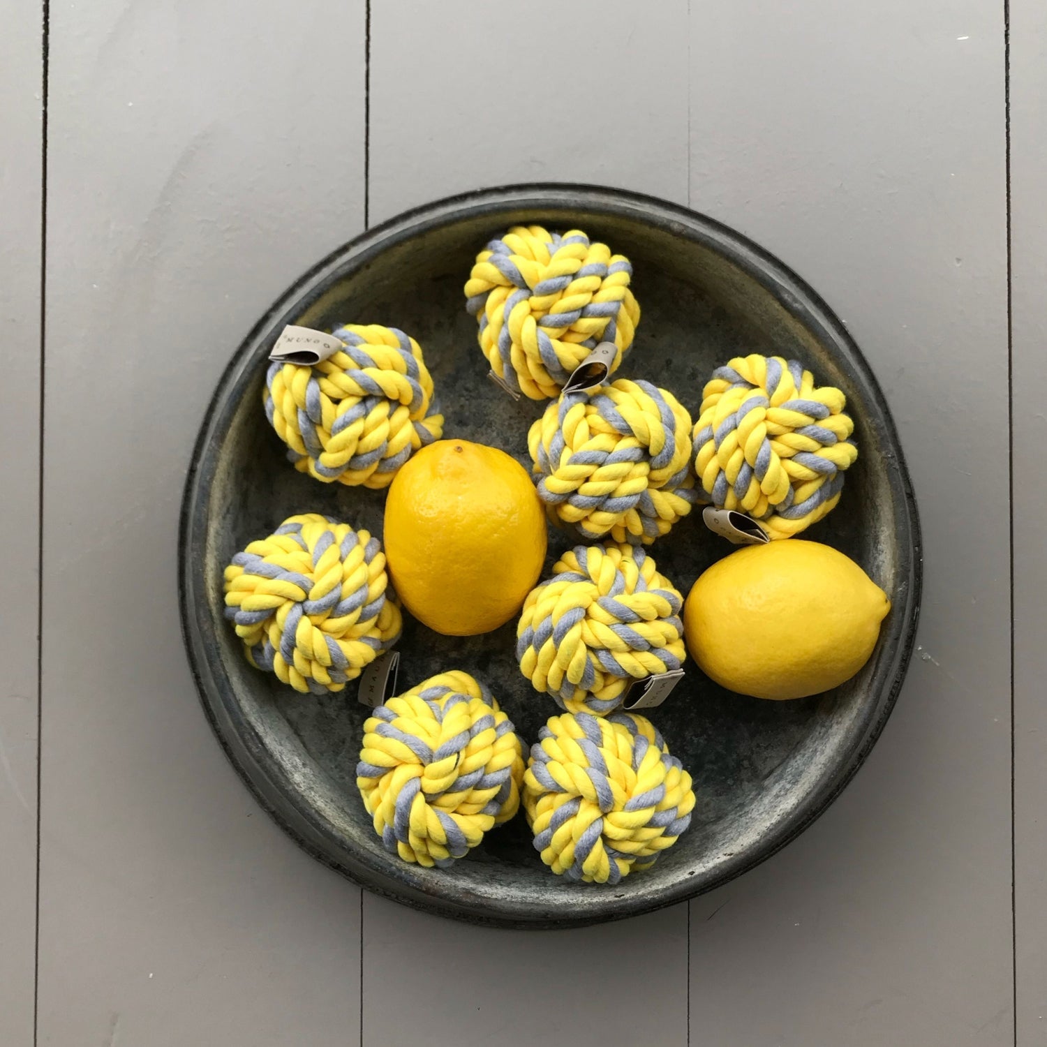 Hundespielzeug „Vergissmeinnichtknoten“ aus Seil